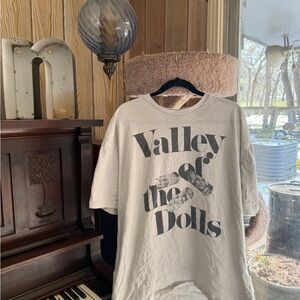 Valley of the Dolls  (Dolly Parton) Graphic T-Shirt